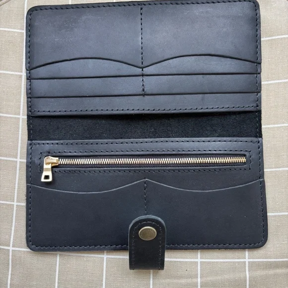 NWOT Portland Leather Goods Premium Bifold Wallet smooth black leather - Picture 3 of 3